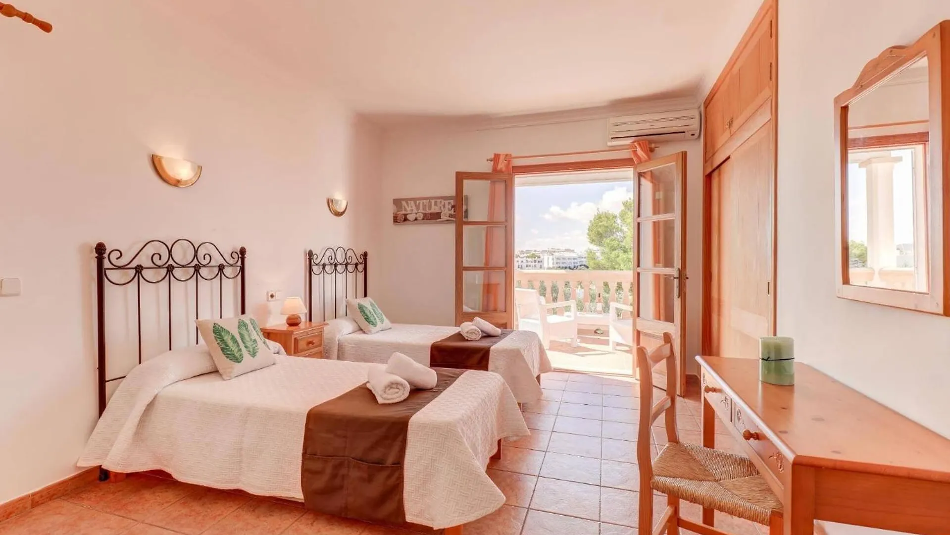 Villa Badia D'Or by Villa Plus Cala D´Or