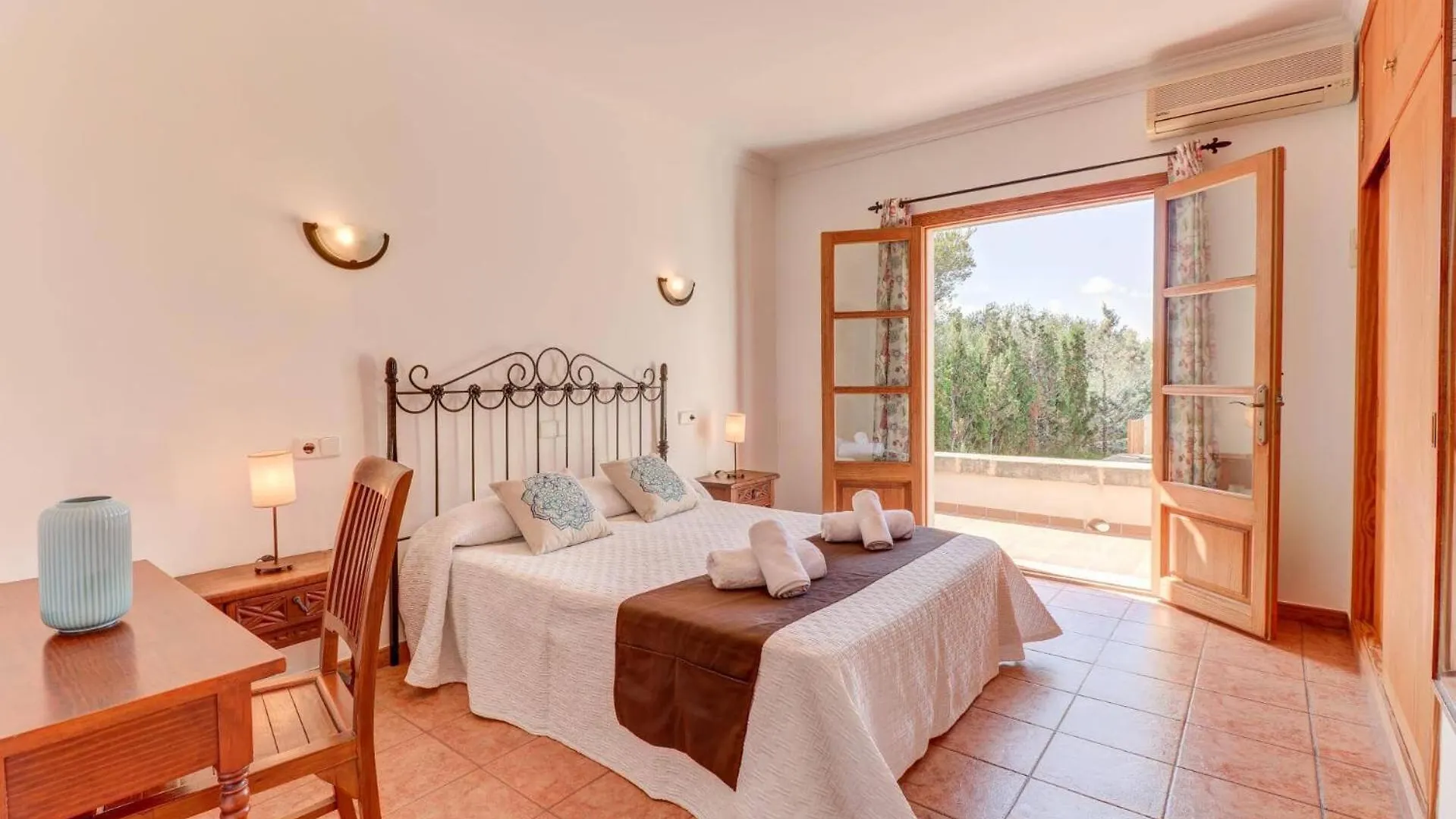 Villa Badia D'Or by Villa Plus Cala D´Or